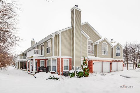 Tiny photo for 686 Grosse Pointe Circle, Vernon Hills, IL 60061 (MLS # 12527451)