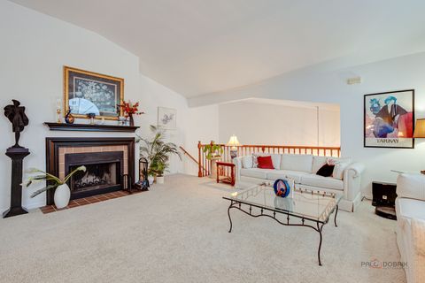Tiny photo for 686 Grosse Pointe Circle, Vernon Hills, IL 60061 (MLS # 12527451)