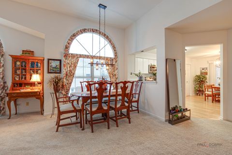 Tiny photo for 686 Grosse Pointe Circle, Vernon Hills, IL 60061 (MLS # 12527451)