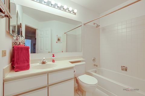 Tiny photo for 686 Grosse Pointe Circle, Vernon Hills, IL 60061 (MLS # 12527451)
