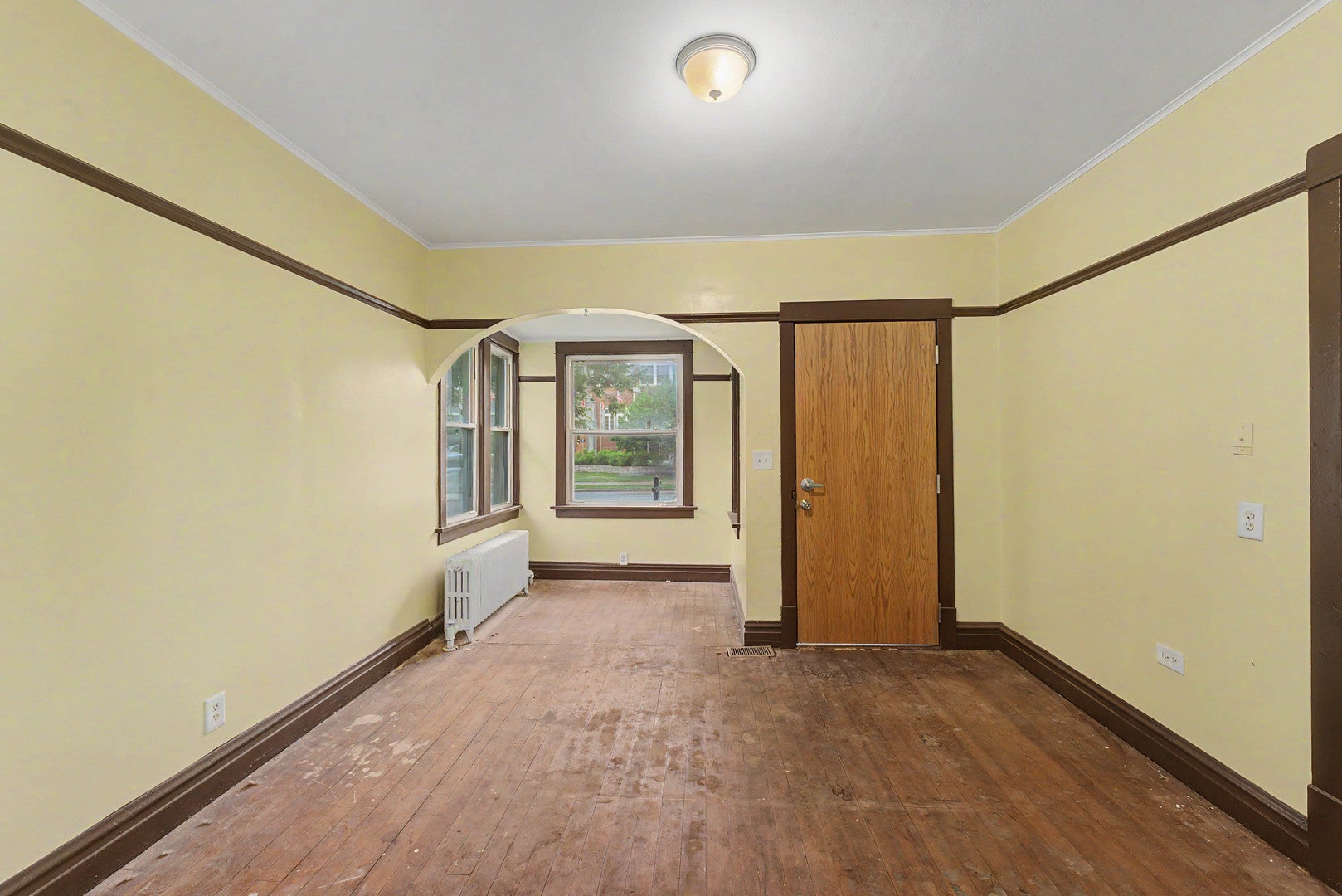 411 N Arlington Heights Road