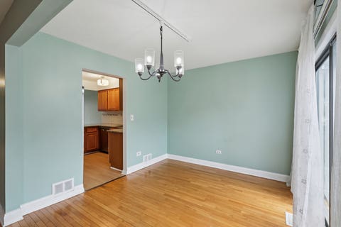 Tiny photo for 105 W Dover Drive, Mount Prospect, IL 60056 (MLS # 12722025)
