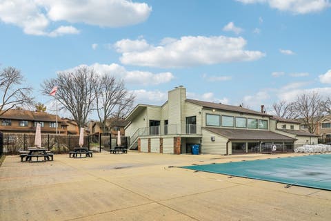 Tiny photo for 105 W Dover Drive, Mount Prospect, IL 60056 (MLS # 12722025)
