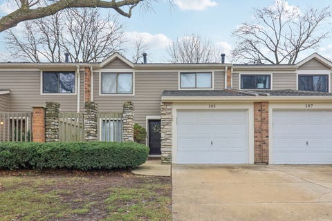 Tiny photo for 105 W Dover Drive, Mount Prospect, IL 60056 (MLS # 12722025)