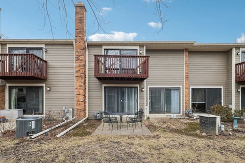 Tiny photo for 105 W Dover Drive, Mount Prospect, IL 60056 (MLS # 12722025)