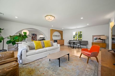 Tiny photo for 955 E Ringwood Road, Lake Forest, IL 60045 (MLS # 12645777)