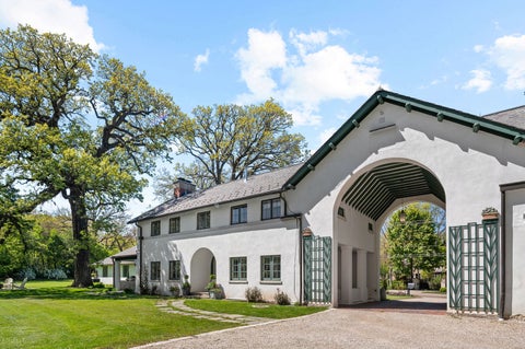 Tiny photo for 955 E Ringwood Road, Lake Forest, IL 60045 (MLS # 12645777)