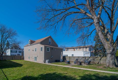 Tiny photo for 1513 Clinton Avenue, Berwyn, IL 60402 (MLS # 12540978)