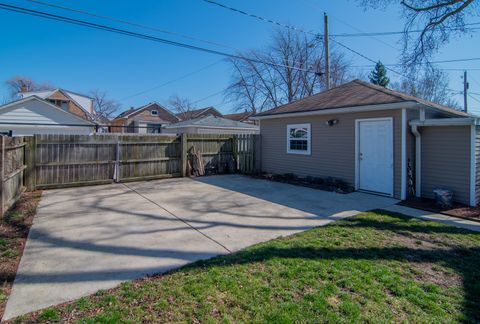 Tiny photo for 1513 Clinton Avenue, Berwyn, IL 60402 (MLS # 12540978)