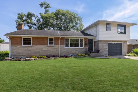 Photo of 19 7th Street, Downers Grove, IL 60515 (MLS # 12727736)
