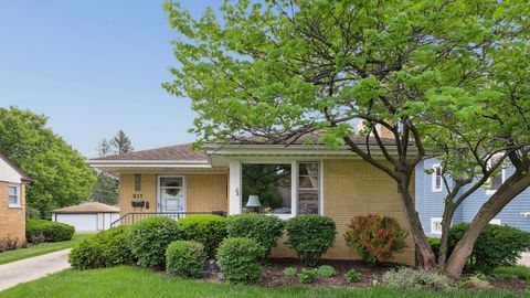 Tiny photo for 311 N Elm Avenue, Elmhurst, IL 60126 (MLS # 12647706)