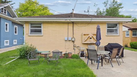 Tiny photo for 311 N Elm Avenue, Elmhurst, IL 60126 (MLS # 12647706)