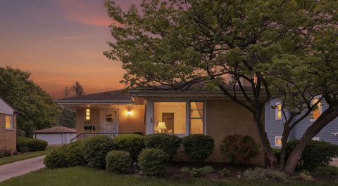 Tiny photo for 311 N Elm Avenue, Elmhurst, IL 60126 (MLS # 12647706)