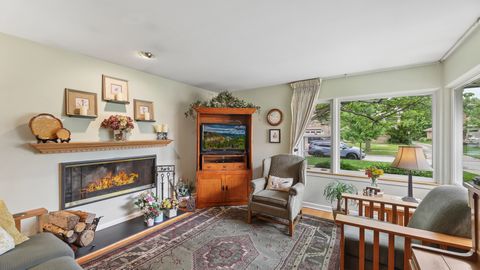 Tiny photo for 311 N Elm Avenue, Elmhurst, IL 60126 (MLS # 12647706)