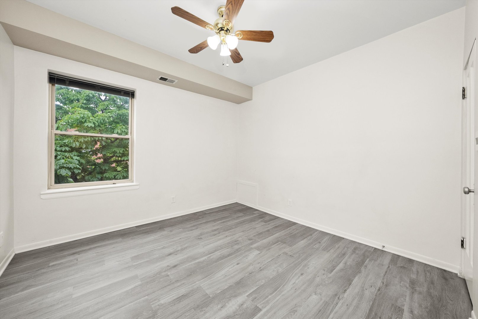 2060 W Fargo Avenue 3