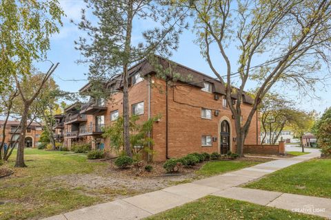 Tiny photo for 18555 Hickory Court #21, Lansing, IL 60438 (MLS # 12500429)