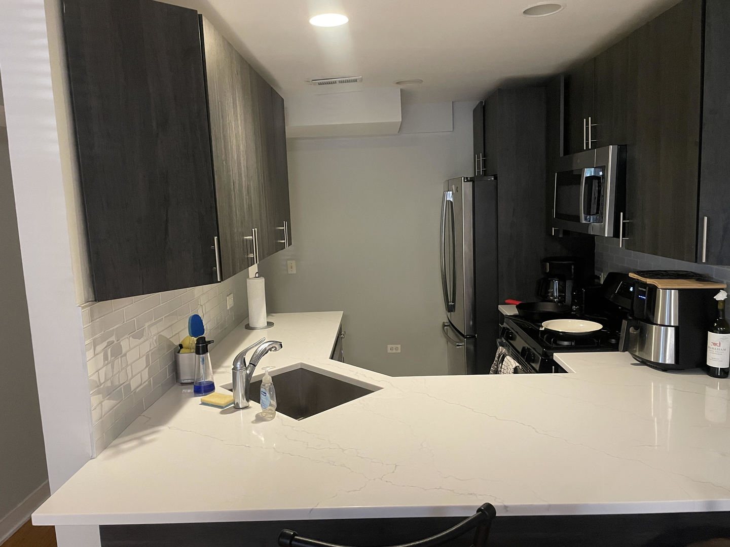 1933 N Sedgwick Street G