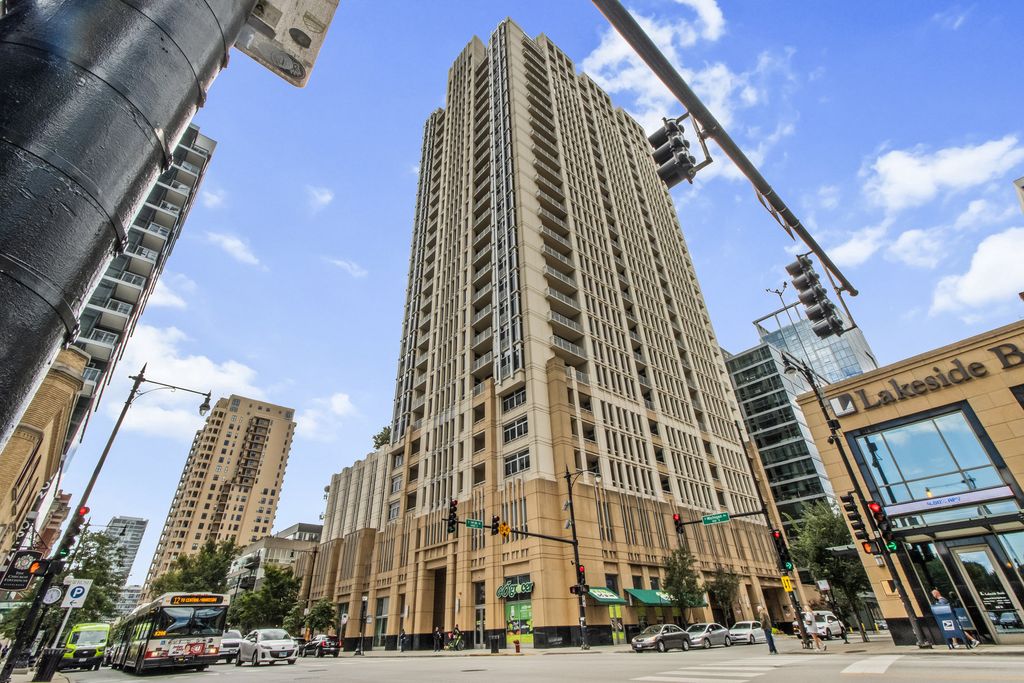 Photo for 1400 S Michigan Avenue #704, Chicago, IL 60605 (MLS # 12456314)