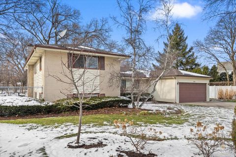 Tiny photo for Glenview, IL 60026 (MLS # 12595640)