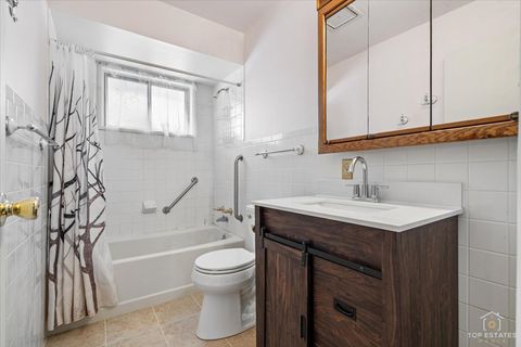 Tiny photo for Glenview, IL 60026 (MLS # 12595640)