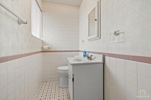 Tiny photo for Glenview, IL 60026 (MLS # 12595640)