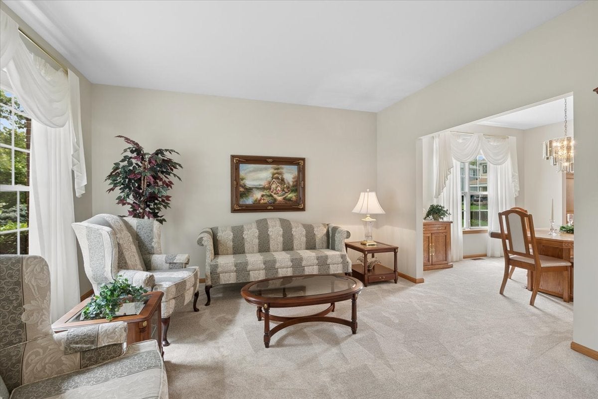 20 Bridlepath Drive