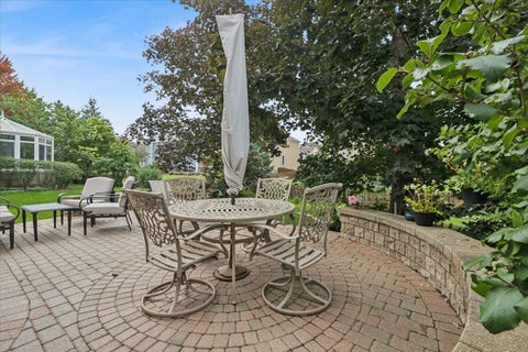 Tiny photo for 20 Bridlepath Drive, Lindenhurst, IL 60046 (MLS # 12764072)