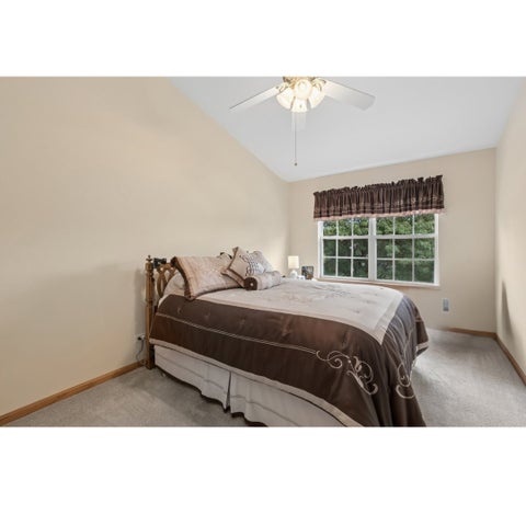 Tiny photo for 20 Bridlepath Drive, Lindenhurst, IL 60046 (MLS # 12764072)
