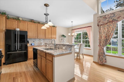 Tiny photo for 20 Bridlepath Drive, Lindenhurst, IL 60046 (MLS # 12764072)