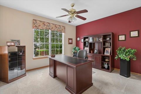 Tiny photo for 20 Bridlepath Drive, Lindenhurst, IL 60046 (MLS # 12764072)