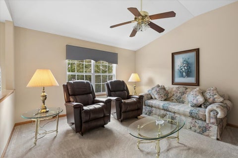 Tiny photo for 20 Bridlepath Drive, Lindenhurst, IL 60046 (MLS # 12764072)