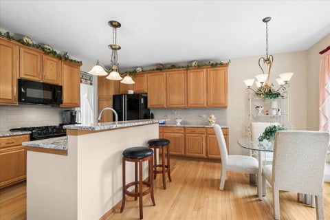 Tiny photo for 20 Bridlepath Drive, Lindenhurst, IL 60046 (MLS # 12764072)