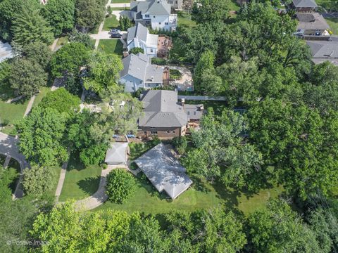 241 Coe Road Clarendon Hills IL 60514