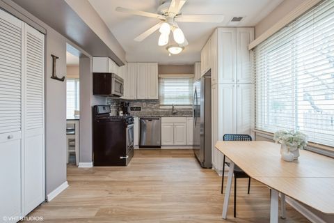 Tiny photo for 4944 Somerton Drive, Hoffman Estates, IL 60010 (MLS # 12482895)