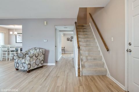 Tiny photo for 4944 Somerton Drive, Hoffman Estates, IL 60010 (MLS # 12482895)