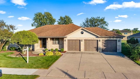 Photo of 10241 Royal Court, Mokena, IL 60448 (MLS # 12743769)