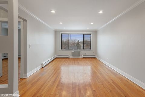 Tiny photo for 6060 N RIDGE Avenue #4D, Chicago, IL 60660 (MLS # 12466992)