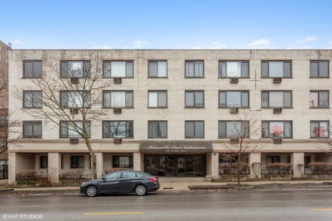 Photo of 6060 N RIDGE Avenue #4D, Chicago, IL 60660 (MLS # 12466992)