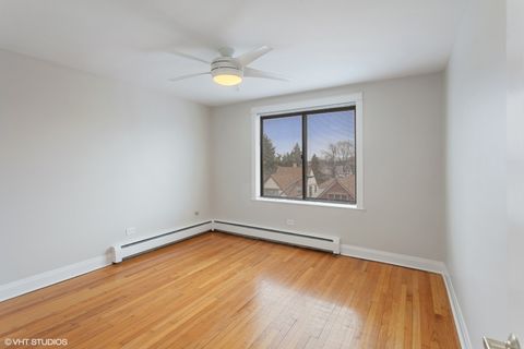 Tiny photo for 6060 N RIDGE Avenue #4D, Chicago, IL 60660 (MLS # 12466992)