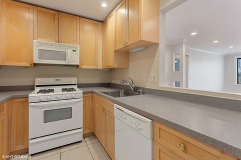 Tiny photo for 6060 N RIDGE Avenue #4D, Chicago, IL 60660 (MLS # 12466992)