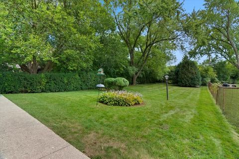 Tiny photo for 851 Glenview Avenue, Mundelein, IL 60060 (MLS # 12567656)