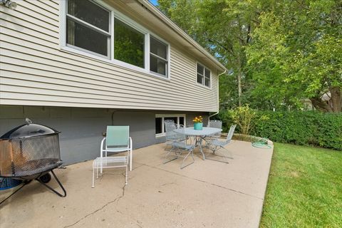 Tiny photo for 851 Glenview Avenue, Mundelein, IL 60060 (MLS # 12567656)