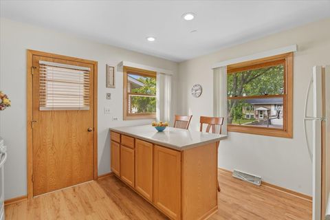 Tiny photo for 851 Glenview Avenue, Mundelein, IL 60060 (MLS # 12567656)