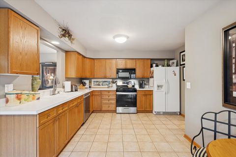 Tiny photo for 1325 Laurel Oaks Drive, Streamwood, IL 60107 (MLS # 12525750)