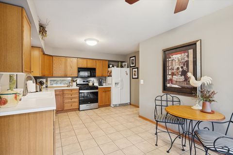 Tiny photo for 1325 Laurel Oaks Drive, Streamwood, IL 60107 (MLS # 12525750)