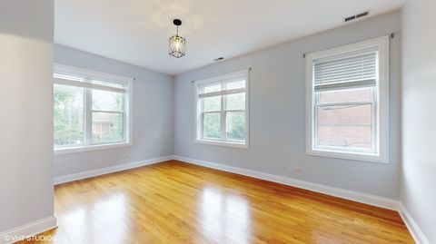 Tiny photo for 1546 W Sherwin Avenue #2N, Chicago, IL 60626 (MLS # 12646399)