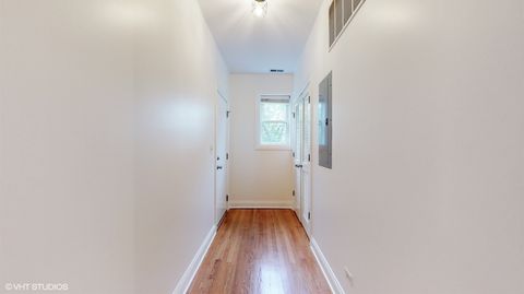 Tiny photo for 1546 W Sherwin Avenue #2N, Chicago, IL 60626 (MLS # 12646399)