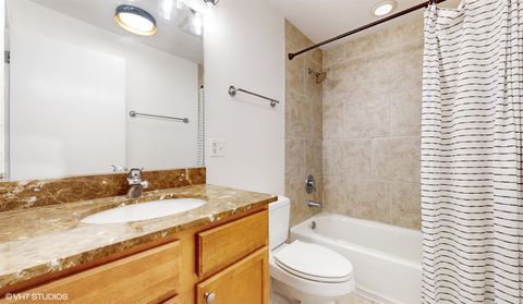 Tiny photo for 1546 W Sherwin Avenue #2N, Chicago, IL 60626 (MLS # 12646399)