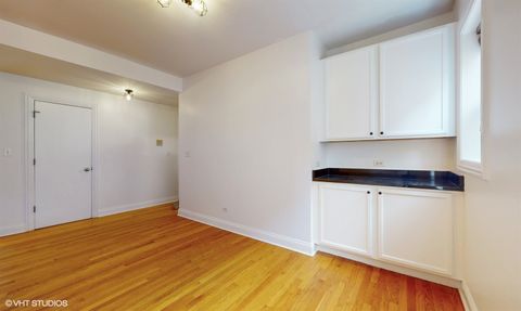Tiny photo for 1546 W Sherwin Avenue #2N, Chicago, IL 60626 (MLS # 12646399)