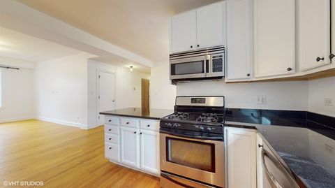 Tiny photo for 1546 W Sherwin Avenue #2N, Chicago, IL 60626 (MLS # 12646399)